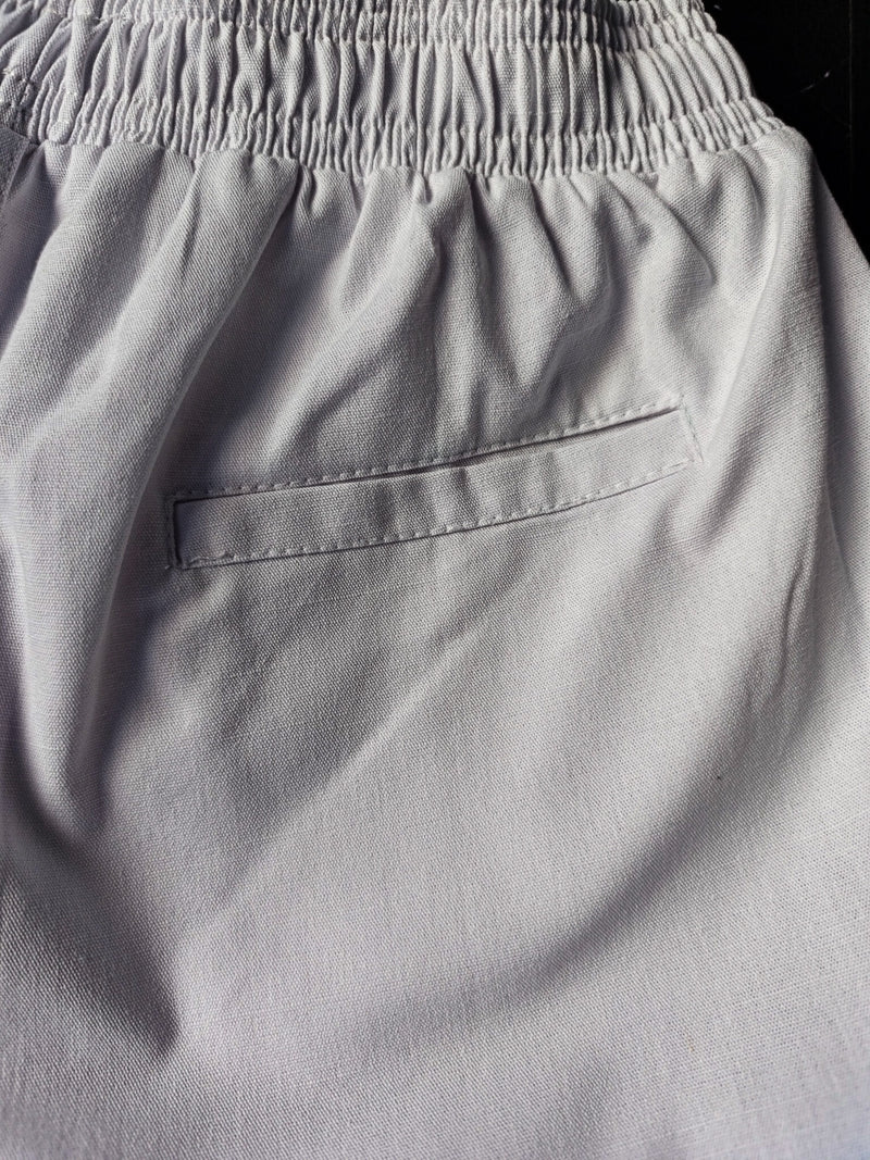 Short Casual Com Etiqueta Lateral ZenK - Branco